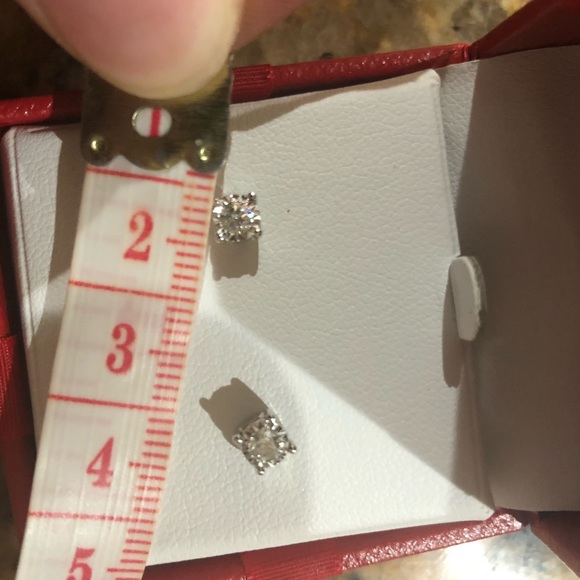 Trumiracle 3/8TTCW Diamond Stud Earrings - Picture 5 of 7
